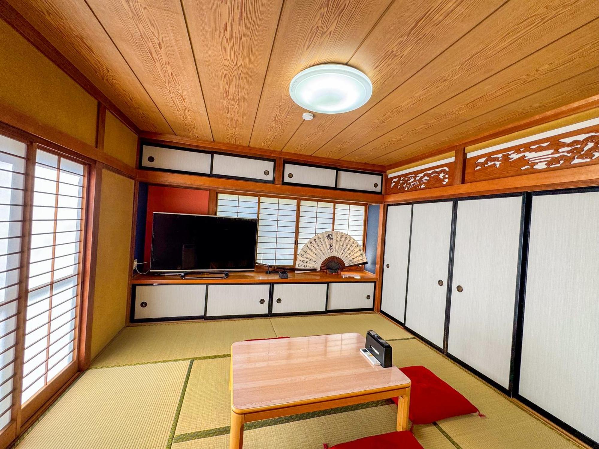 Вілла Fuji Ninja House Фудзі-Йосіда Екстер'єр фото